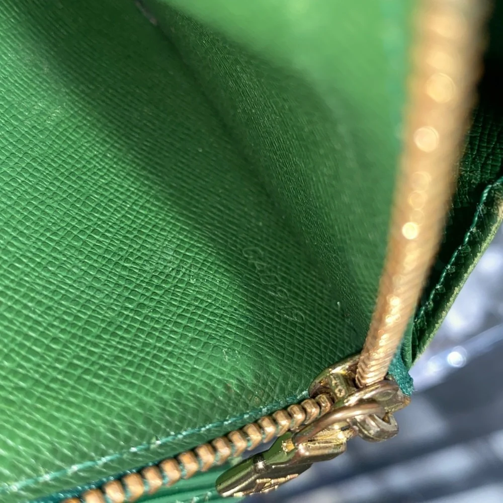 Authentic Rare Louis Vuitton Epi Leather Sarah Wallet
